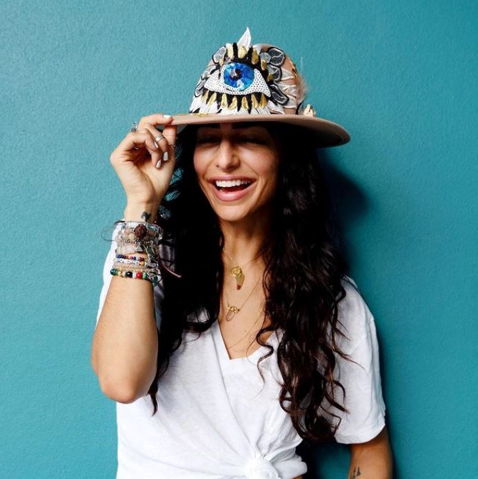 Valeria Hinojosa, yogi, vegan, entrepreneur, sustainable and low-waste lifestyle