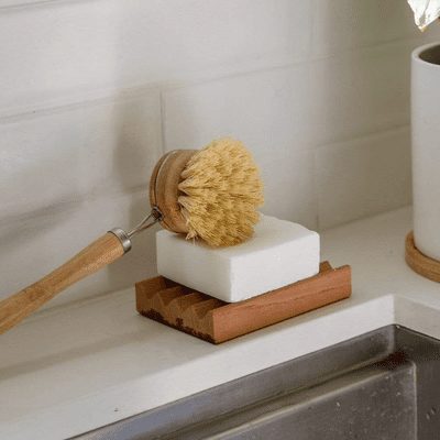 https://sustainablykindliving.com/wp-content/uploads/2022/12/zero-waste-kitchen-swaps-dish-brushes.jpg