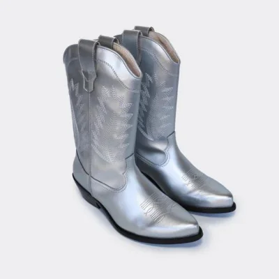 trendy vegan boots
