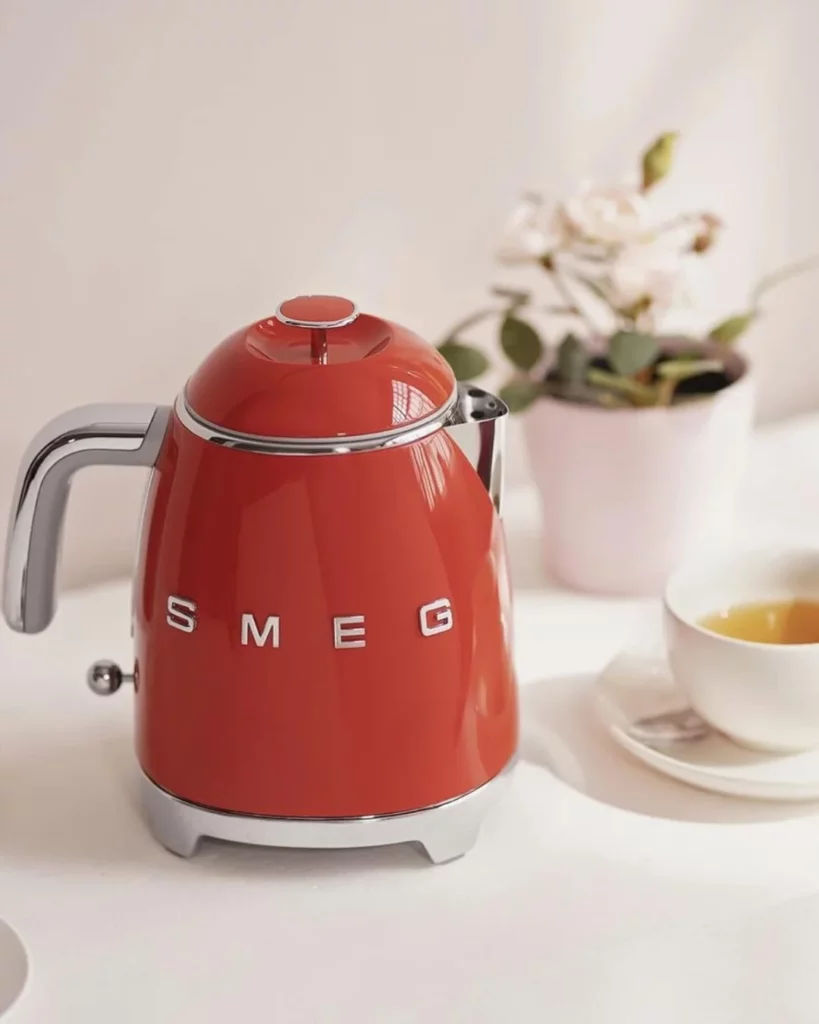 Smeg Variable Temperature Tea Kettle
