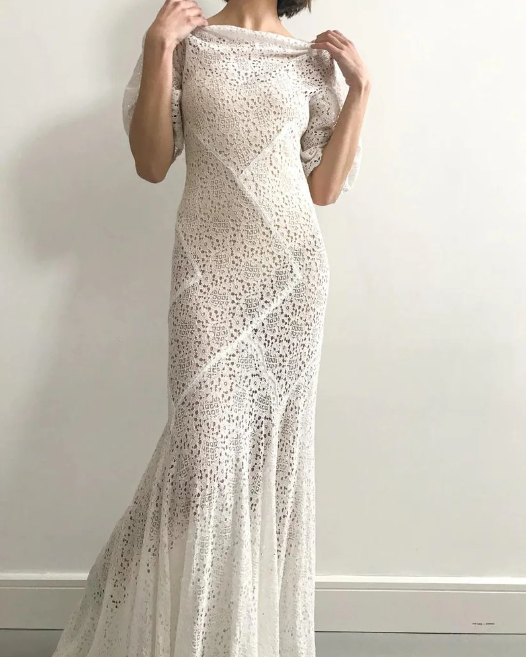 Specialty pre-owned bridal boutiques
