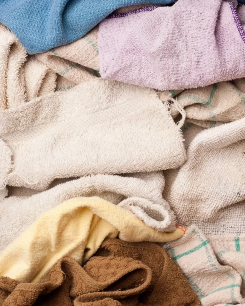 How to deconstruct clothes for recycling