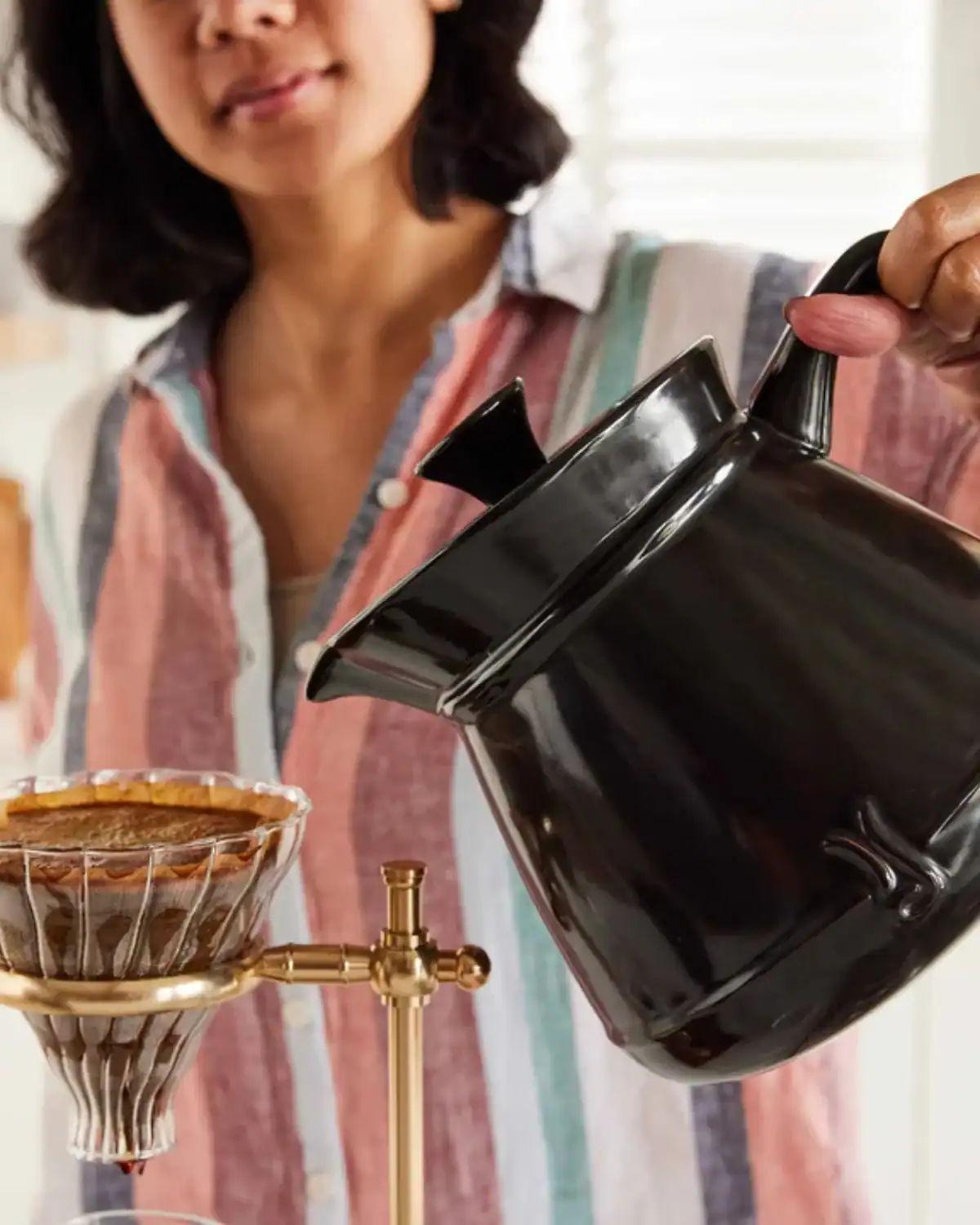 Xtrema Cookware 100 percent ceramic tea kettle made without metal or plastic, fully non-toxic and free from lead and cadmium.