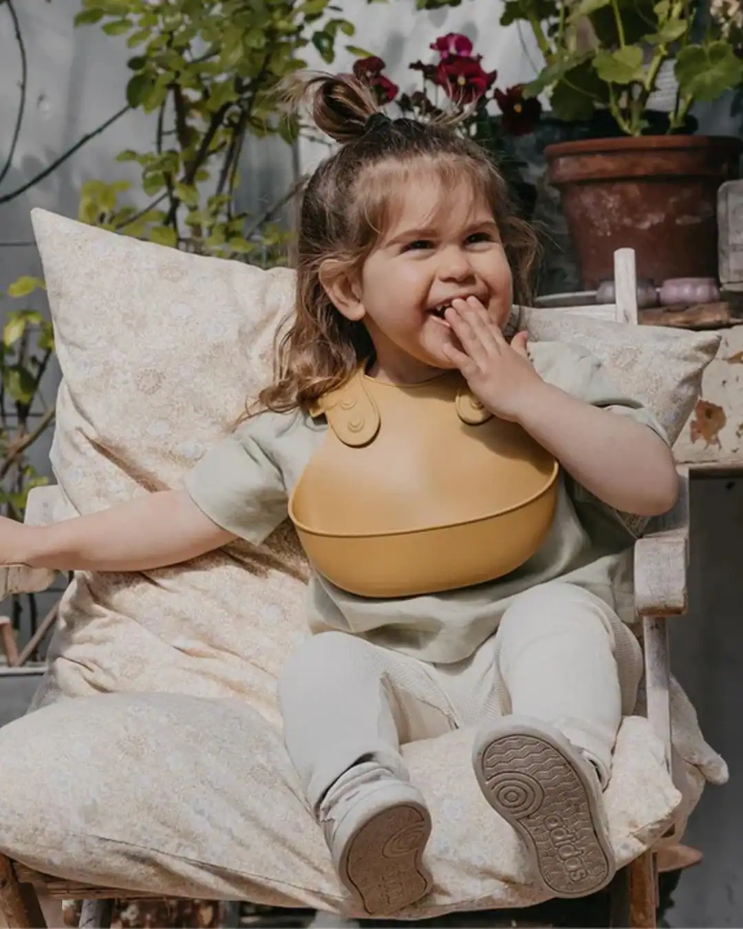 best non toxic waterproof baby bibs