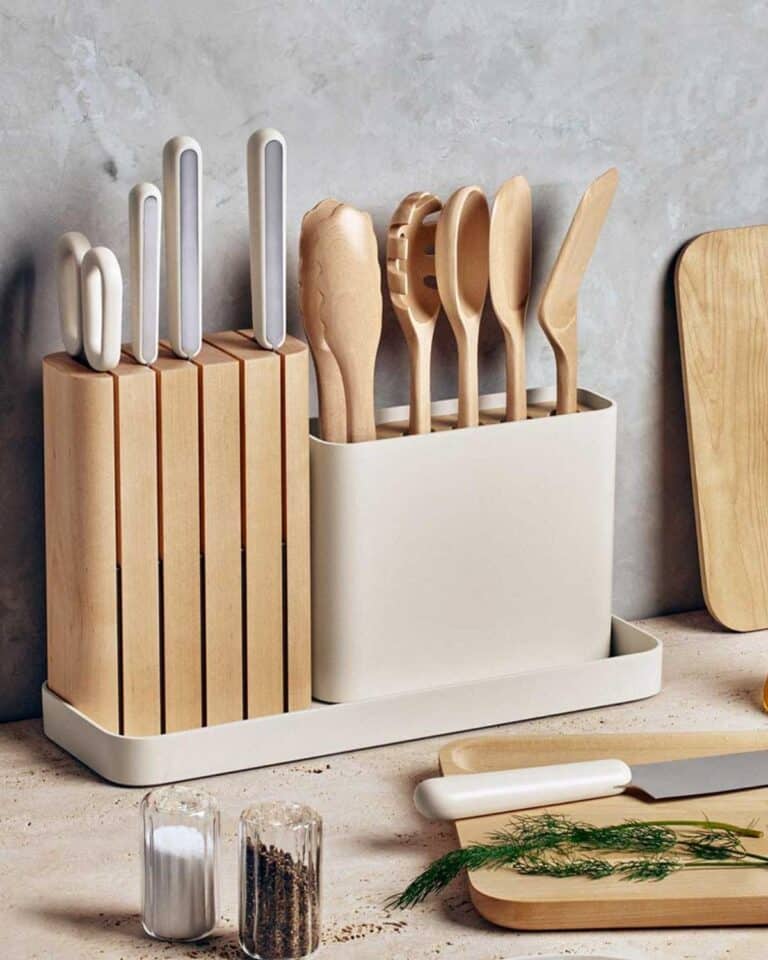 Best non-toxic cooking utensils, wood, silicone, stainless steel, safe kitchen tools.