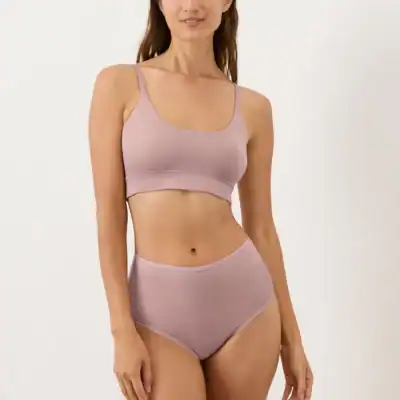 Pact organic cotton brief featuring a comfortable fit and breathable GOTS-certified cotton fabric.