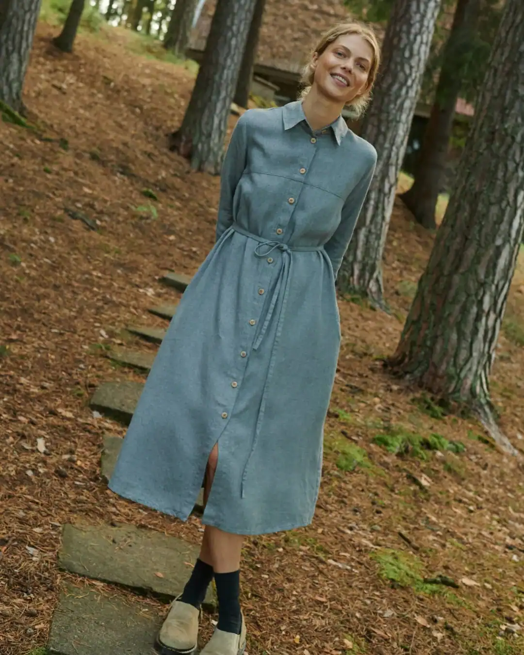 earth-tone-linen-dress-for-autumn