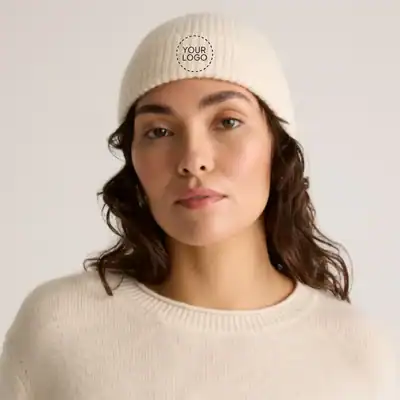 Quince Mongolian cashmere ribbed beanie made with sustainable fibers, a timeless and eco-friendly corporate gift.