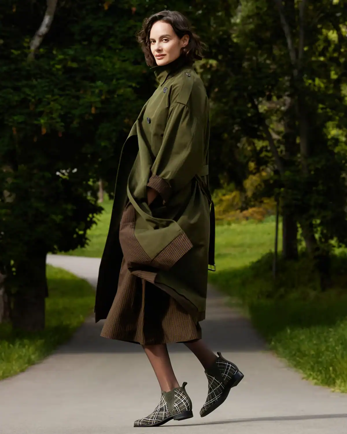 The Vivaia slip-on chelsea boots are a sustainable gift for mom who loves timeless style and comfort, featuring a stretch knit upper made from recycled plastic bottles, cushioned insole, and water-repellent sole for everyday wear.