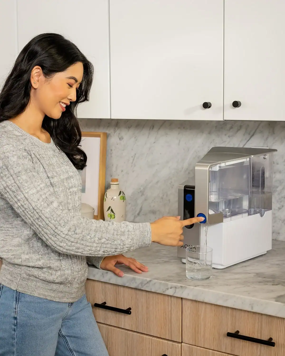 AquaTru countertop water filter with NSF certification, removes PFAS and contaminants, safe sustainable health gift for Mom.