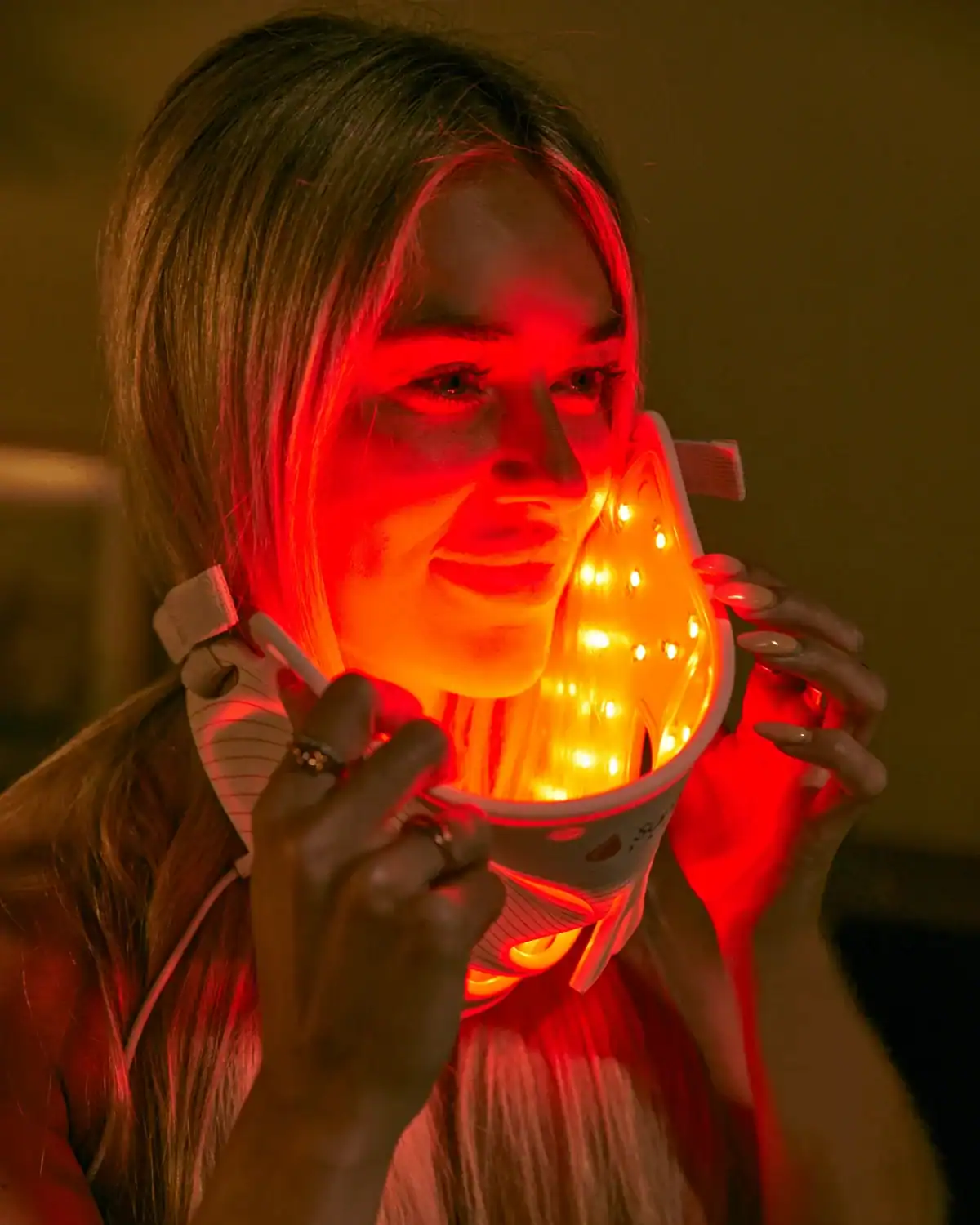 Sun Home Saunas red light therapy device, FDA-cleared and toxin-free, perfect wellness and recovery gift for Mom.