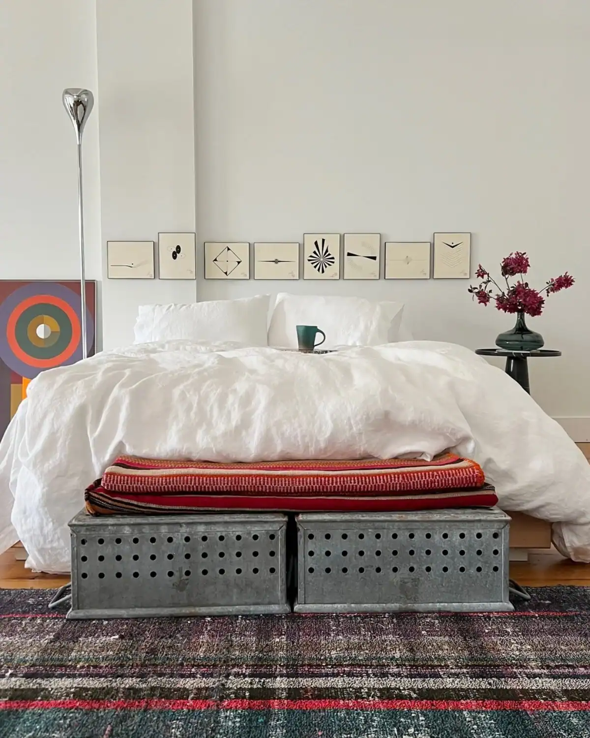 Linoto Italian flax linen bedding prewashed with non-toxic detergent and finished with plastic-free corozo buttons.