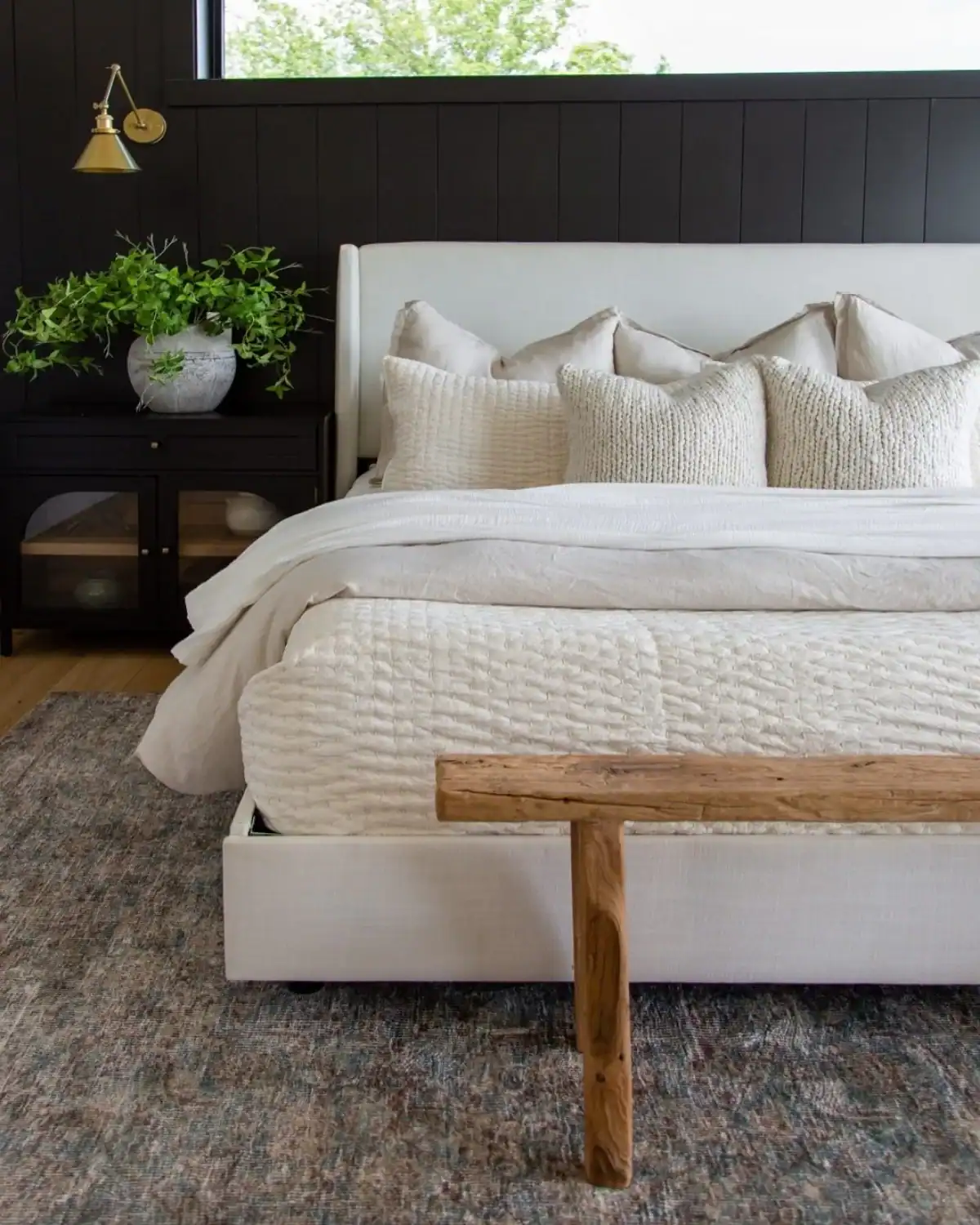 Quince European flax linen sheets in soft neutral tones, OEKO-TEX certified and made without harmful chemicals.