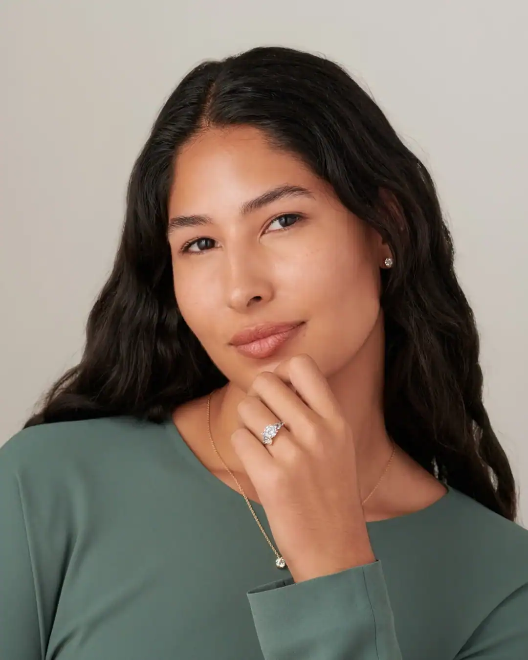 Bario Neal ethical fine jewelry made with reclaimed gold and responsibly sourced gemstones.
