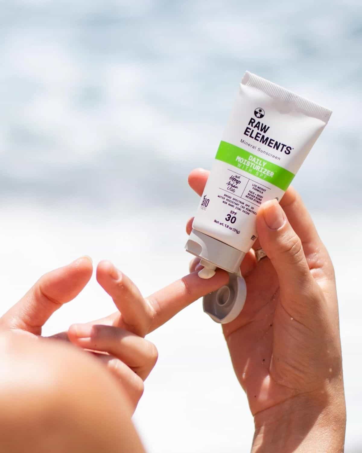 Best non-toxic sunscreen brands with zinc oxide for safe daily sun protection.