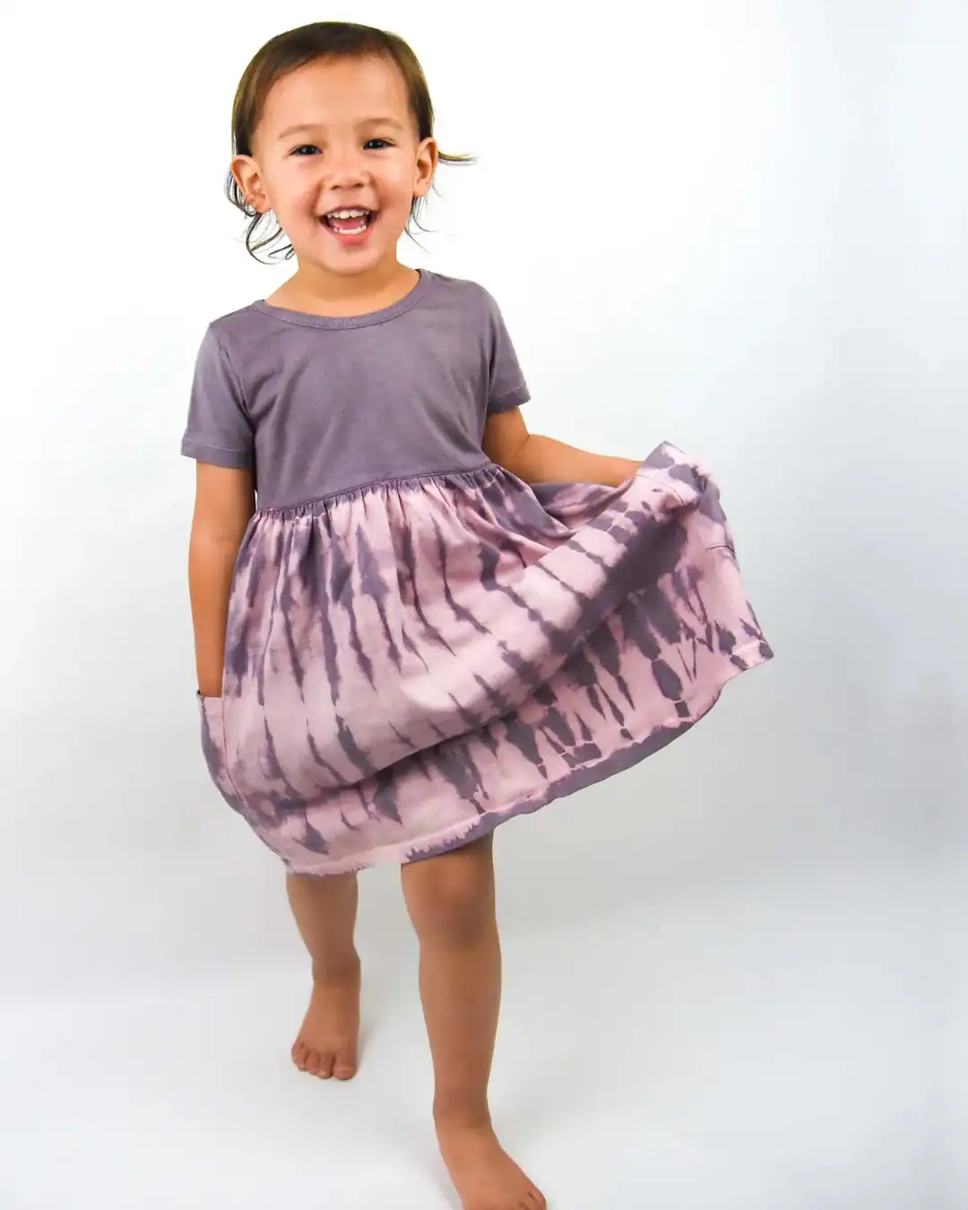 Sustain by Kat, sustainable kids' clothing made in small batches with natural materials.