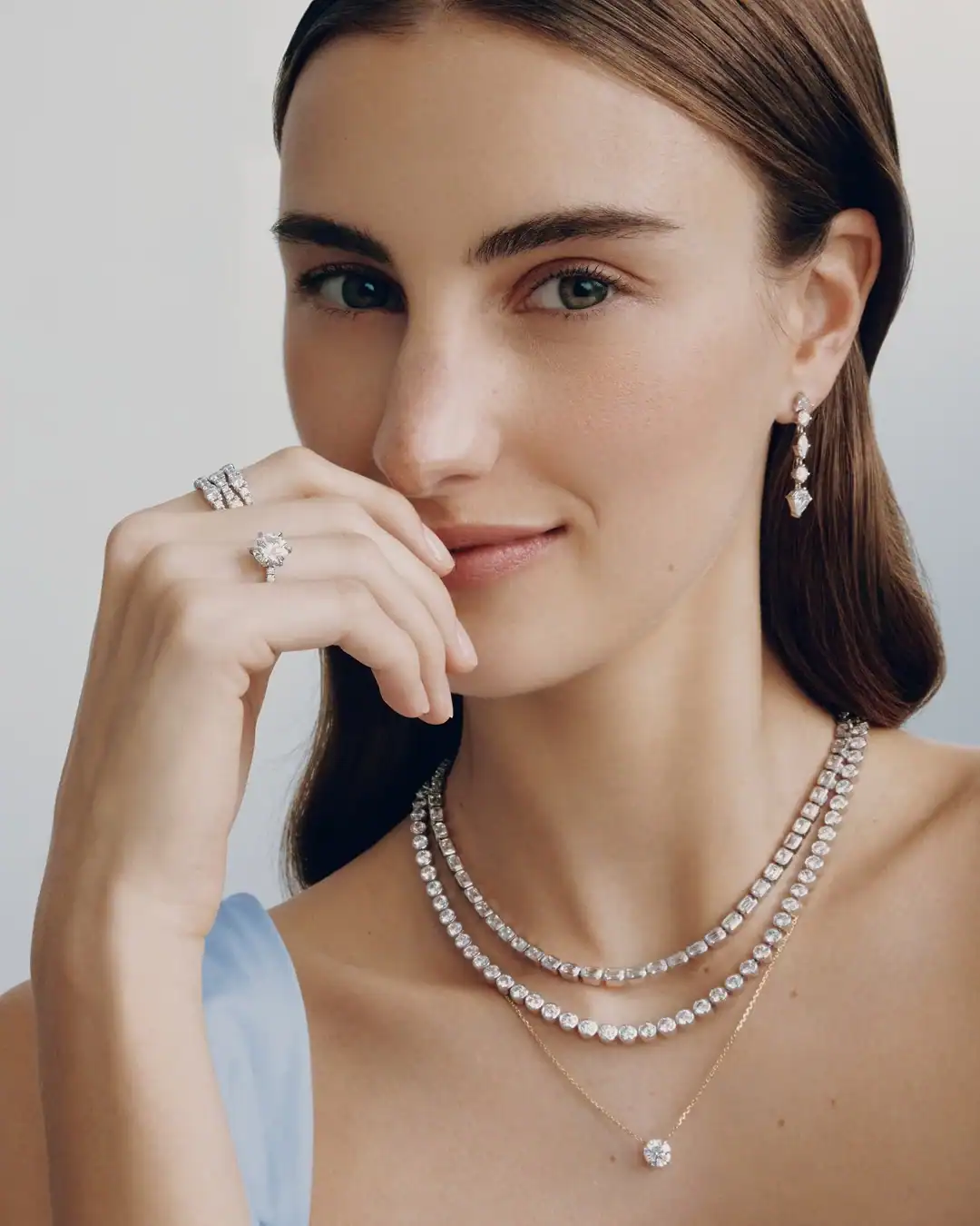 Vrai lab-grown diamond jewelry made with renewable energy and sustainable practices.