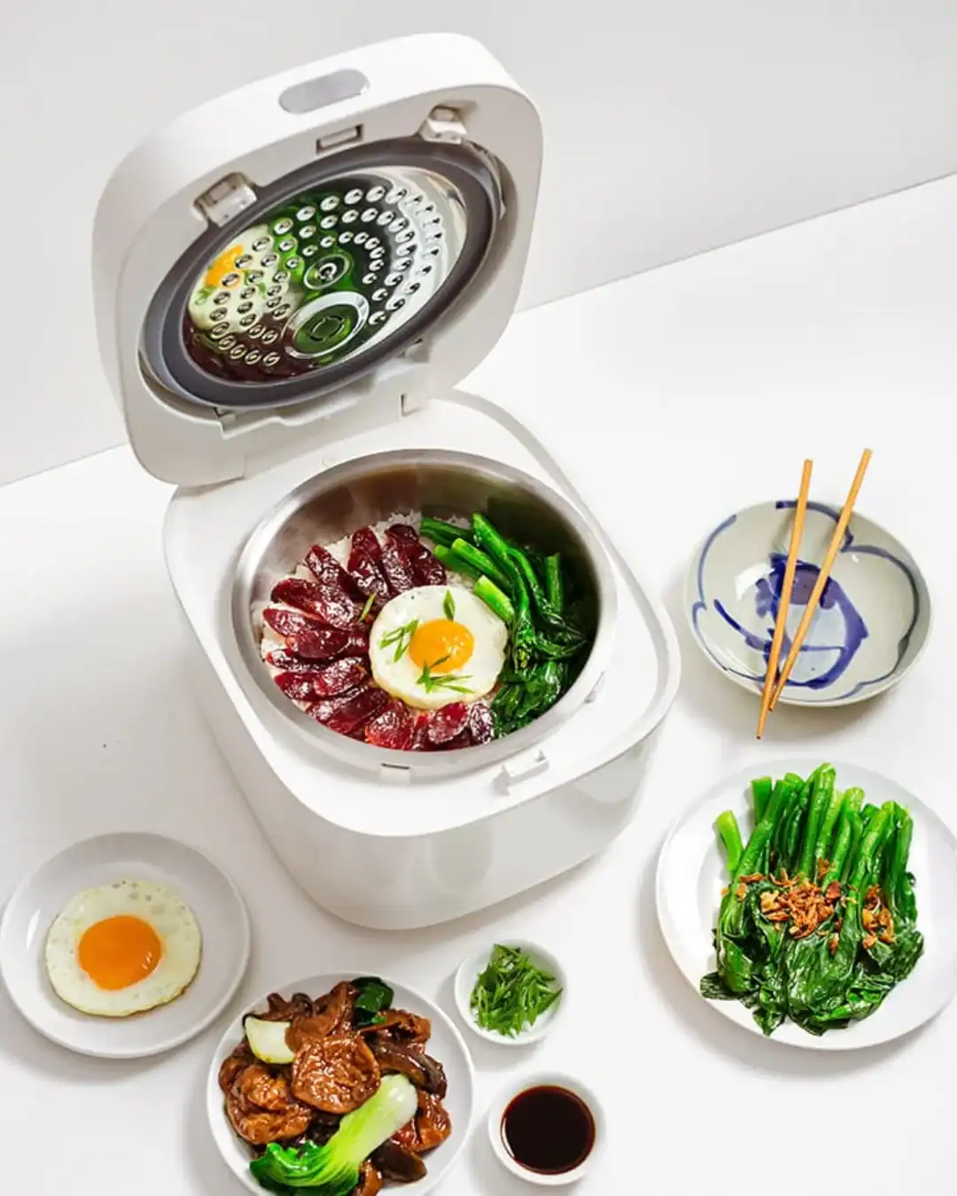 Buffalo rice cooker with a multi-layer stainless steel inner pot and no coating.