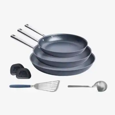 Misen carbon nonstick complete cookware set pfas free non toxic kitchen cookware.