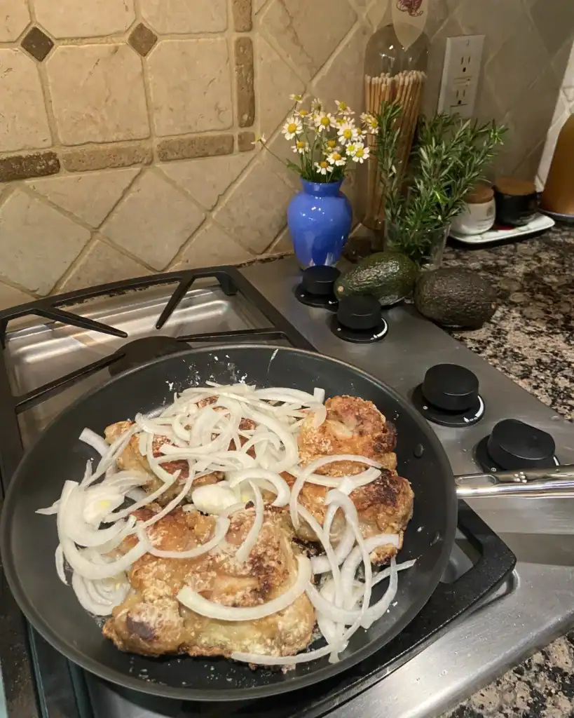 Misen carbon nonstick pan chicken thighs browning test even sear without teflon nonstick coating.