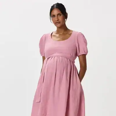 Quince maternity dresses made with breathable linen and organic cotton for comfortable non-toxic pregnancy style.