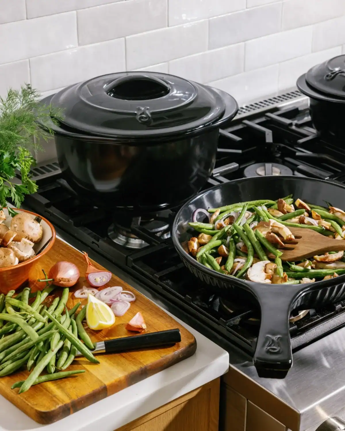 Xtrema 100 percent ceramic cookware made without metal cores, coatings, or synthetic non-stick layers.
