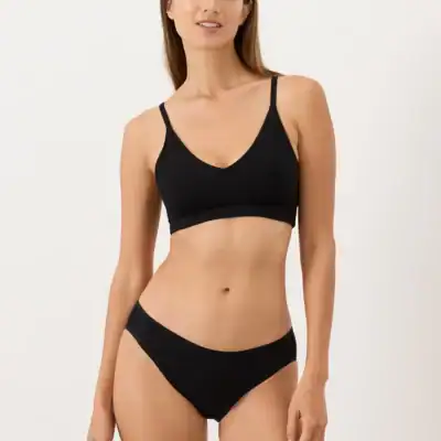 Pact Organic Everyday Classic Fit Bikini 5-Pack made with GOTS-certified organic cotton for everyday comfort.